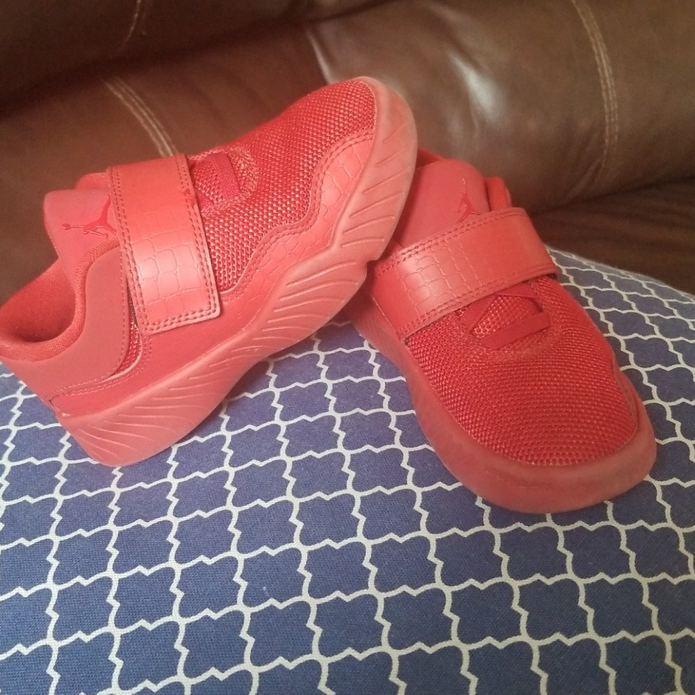 Jordan size 9c toddler shoes